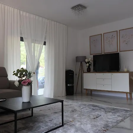 Isak ヴィラ